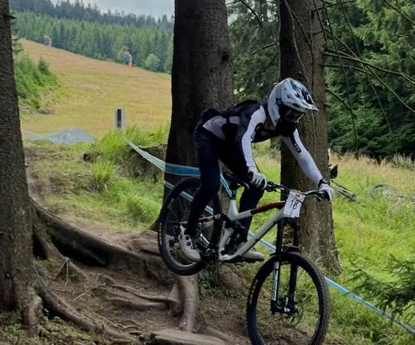 Przyjacielowka Miejsce Ciszy Czarna Gora Sienna Janowa Gora Апартаменты